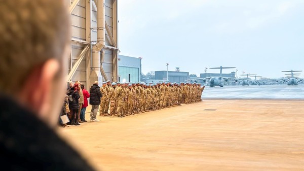 Begrüßung Soldaten Mali
